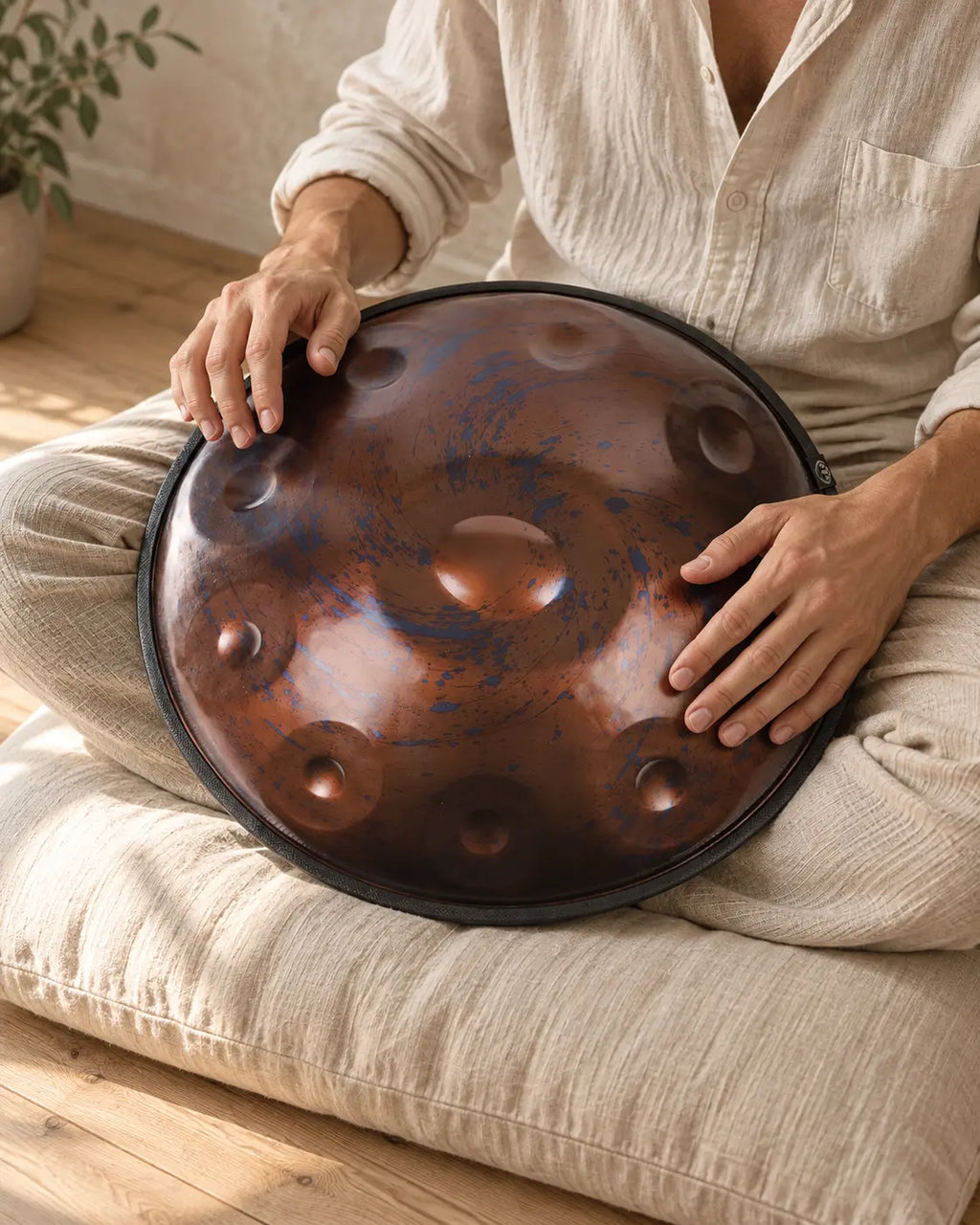 Handpan 440 Hz gamme kurd ré mineur notes accordées à la main